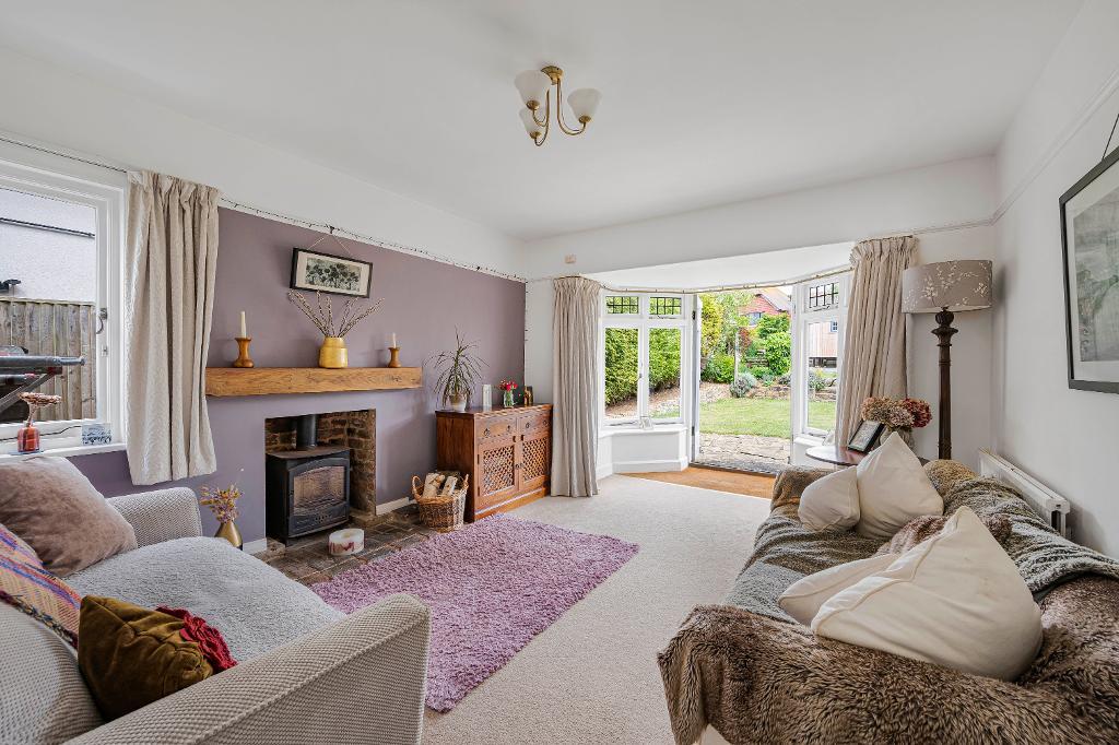 4 Bedroom House for Sale in Seaford, BN25 4HA