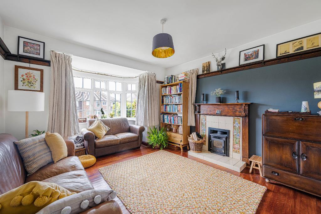 4 Bedroom House for Sale in Seaford, BN25 4HA