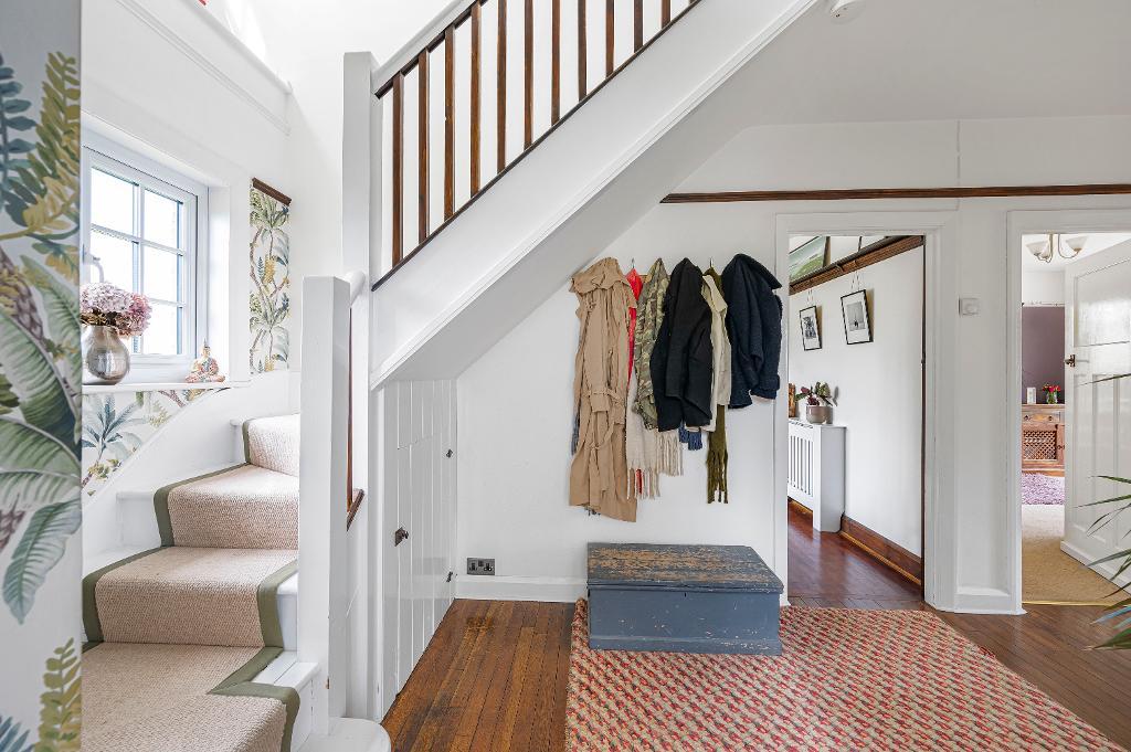 4 Bedroom House for Sale in Seaford, BN25 4HA