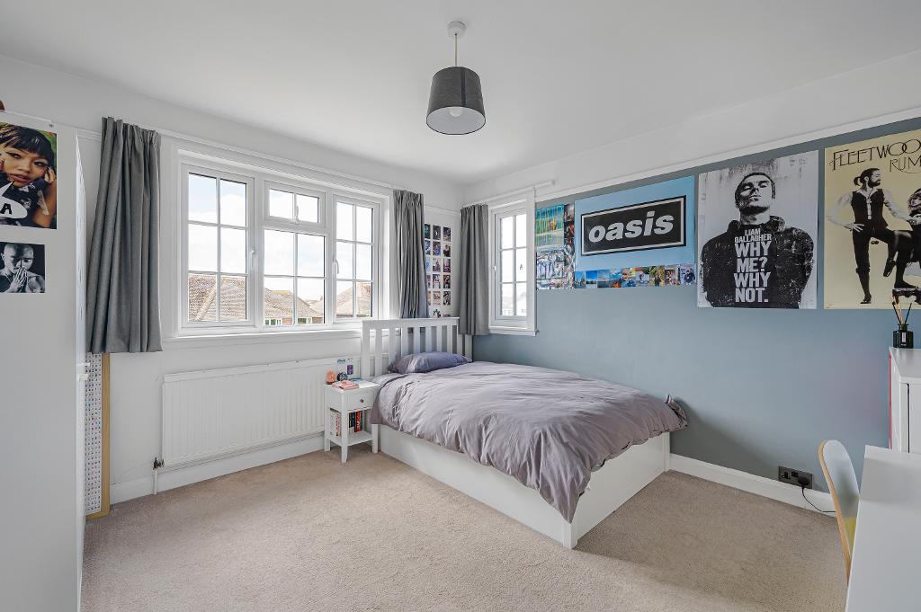 4 Bedroom House for Sale in Seaford, BN25 4HA