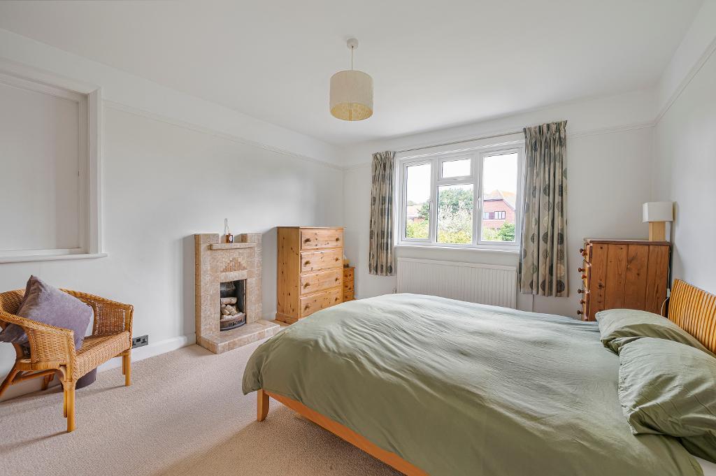 4 Bedroom House for Sale in Seaford, BN25 4HA