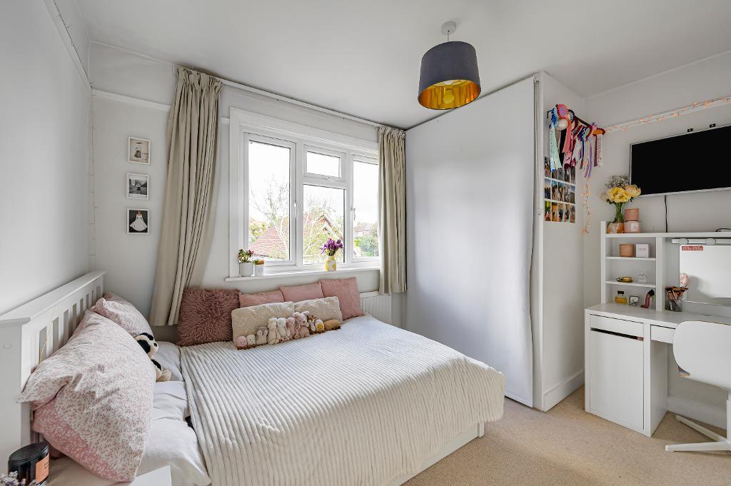 4 Bedroom House for Sale in Seaford, BN25 4HA