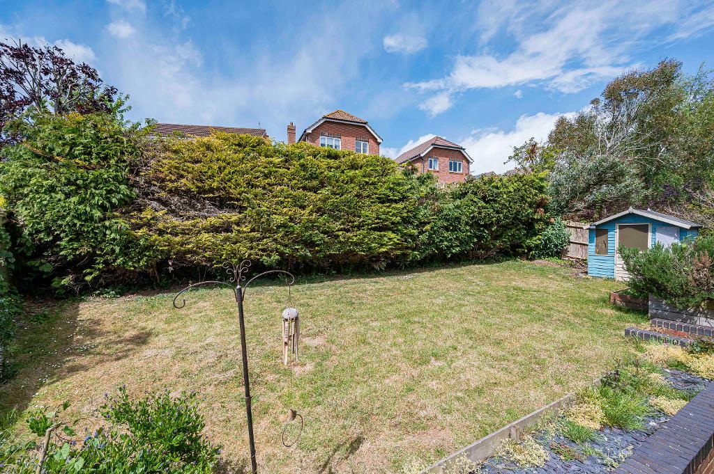 5 Bedroom House for Sale in Seaford, BN25 2QT