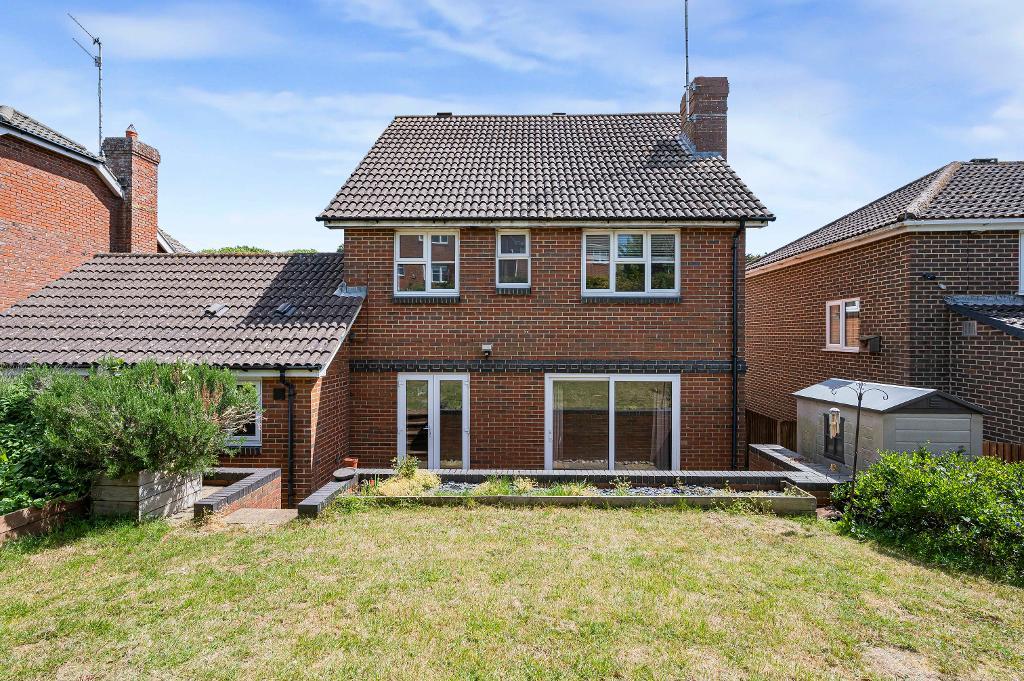 5 Bedroom House for Sale in Seaford, BN25 2QT