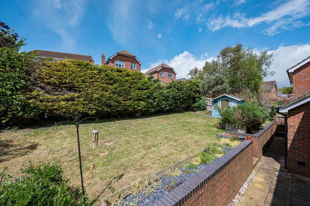 5 Bedroom House for Sale in Seaford, BN25 2QT