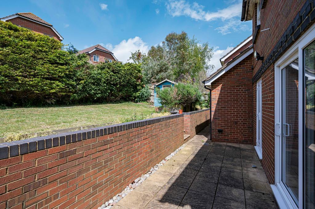 5 Bedroom House for Sale in Seaford, BN25 2QT