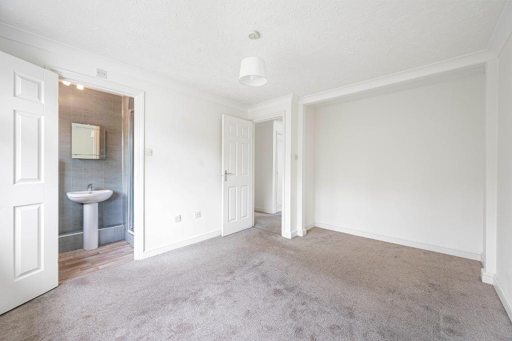 5 Bedroom House for Sale in Seaford, BN25 2QT