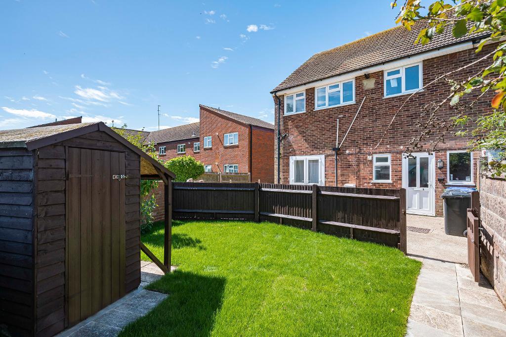2 Bedroom Flat for Sale in Seaford, BN25 3JY