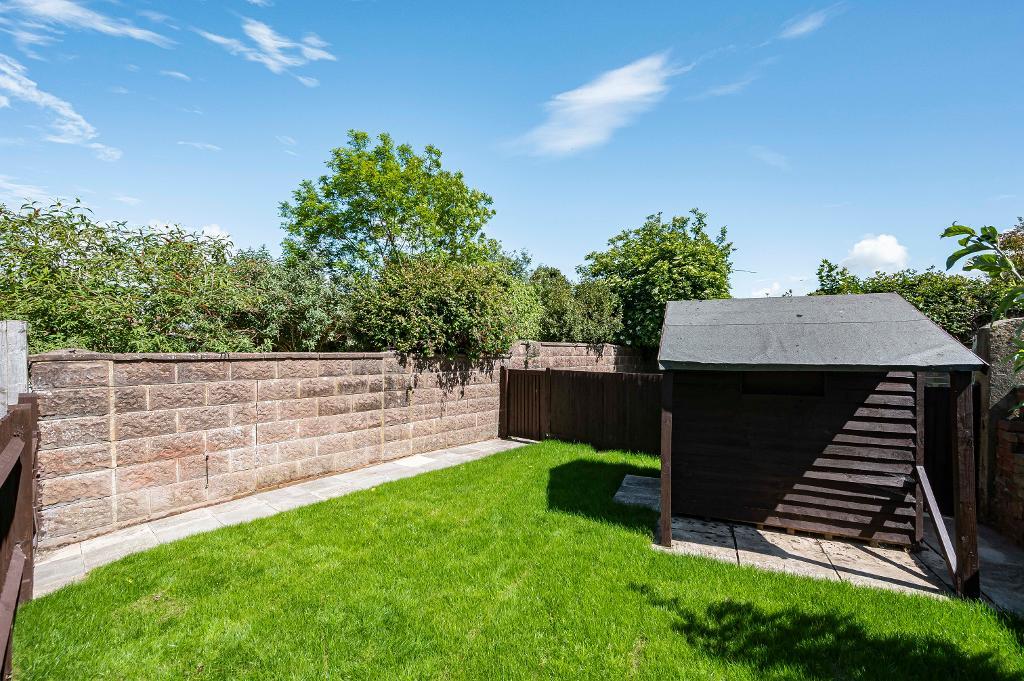 2 Bedroom Flat for Sale in Seaford, BN25 3JY
