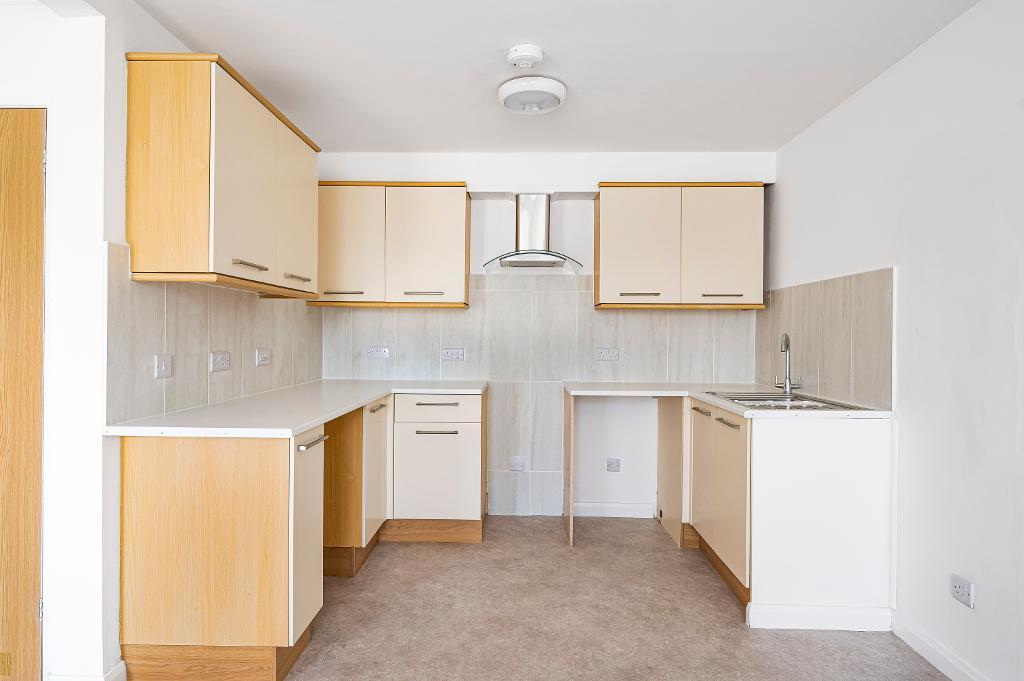 2 Bedroom Flat for Sale in Seaford, BN25 3JY