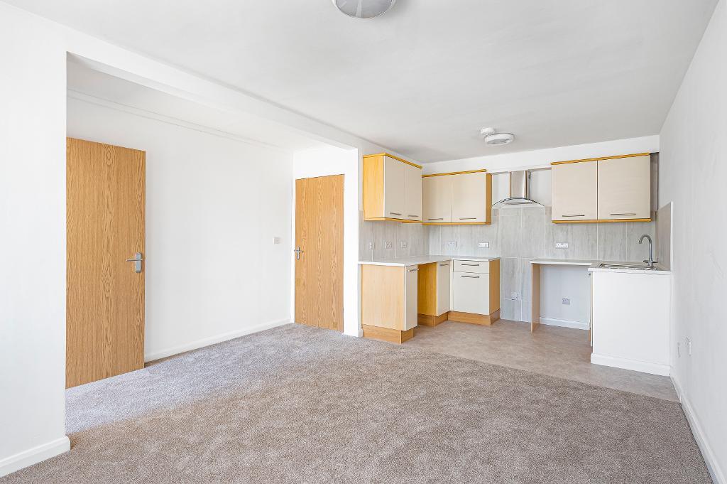 2 Bedroom Flat for Sale in Seaford, BN25 3JY