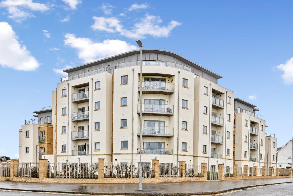 Eversley Court, Dane Road, Seaford, East Sussex, BN25 1FF
