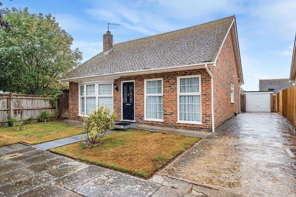 Steyning Close, Seaford, East Sussex, BN25 4ED