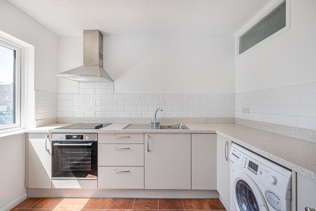 2 Bedroom Flat for Sale in Seaford, BN25 1EA