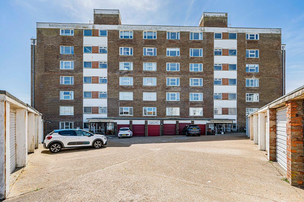 2 Bedroom Flat for Sale in Seaford, BN25 1EA