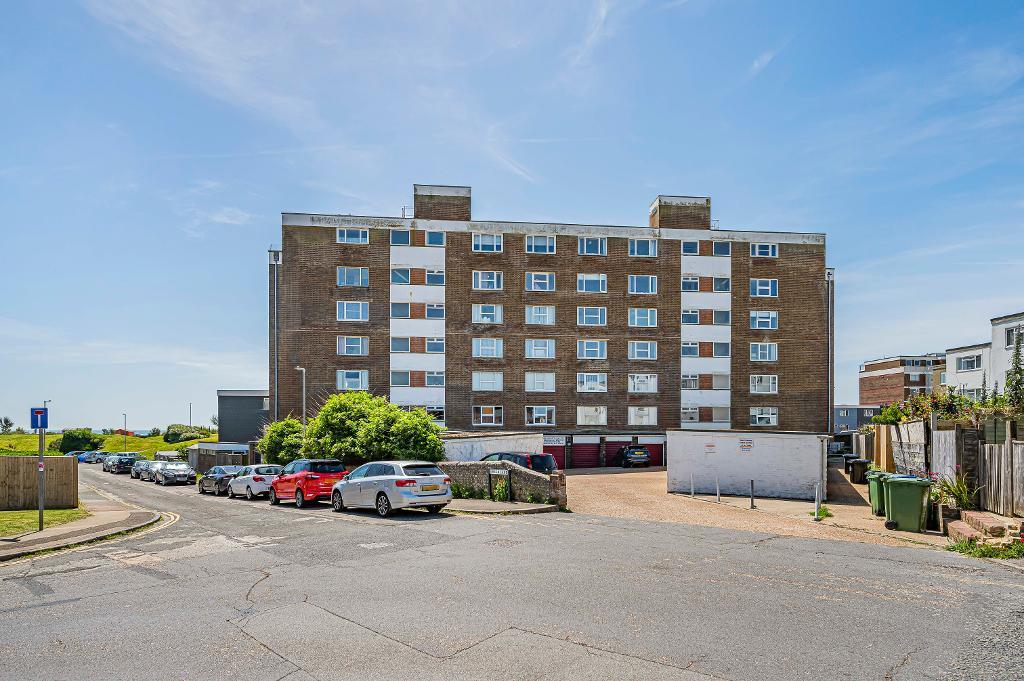 2 Bedroom Flat for Sale in Seaford, BN25 1EA