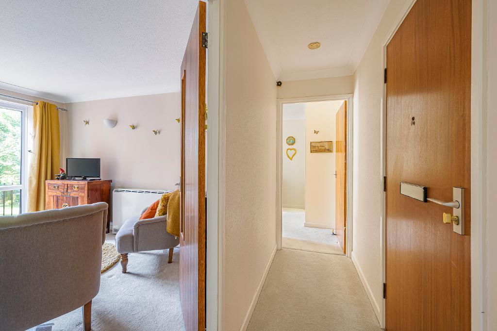 1 Bedroom Retirement flat for Sale in Seaford, BN25 4QQ