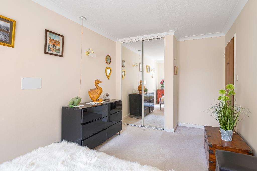 1 Bedroom Retirement flat for Sale in Seaford, BN25 4QQ