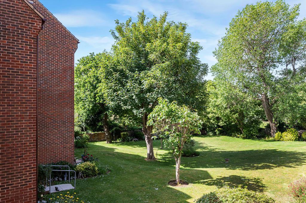 1 Bedroom Retirement flat for Sale in Seaford, BN25 4QQ