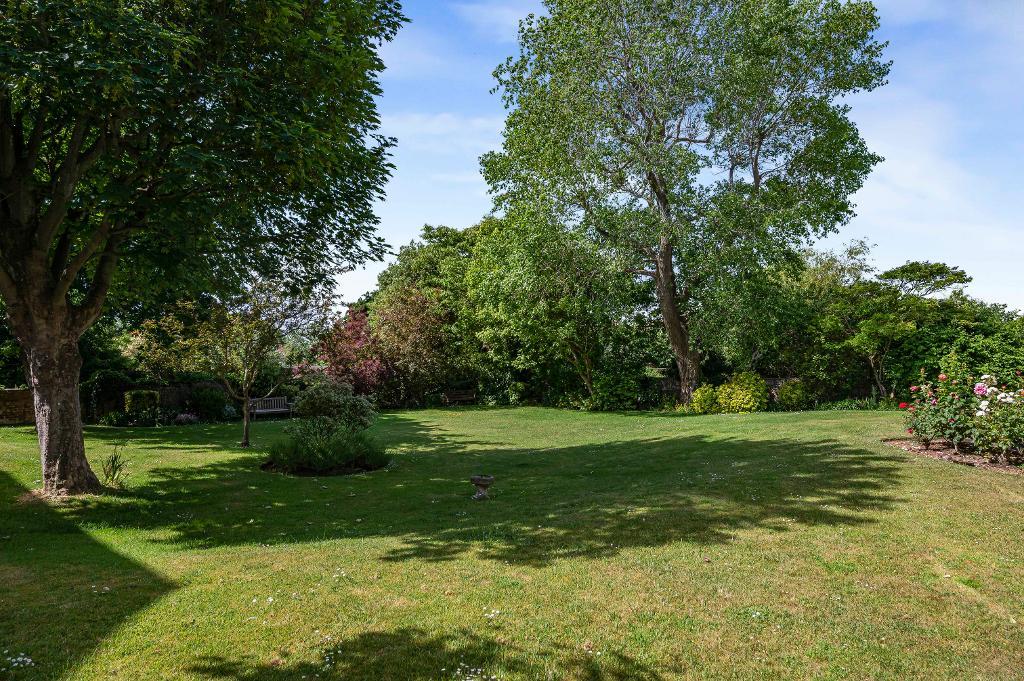 1 Bedroom Retirement flat for Sale in Seaford, BN25 4QQ