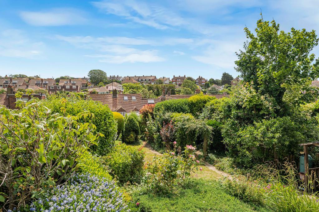 3 Bedroom House for Sale in Seaford, BN25 3ED