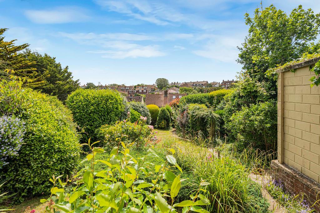 3 Bedroom House for Sale in Seaford, BN25 3ED