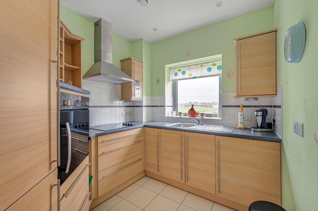 1 Bedroom Retirement flat for Sale in Seaford, BN25 1FF