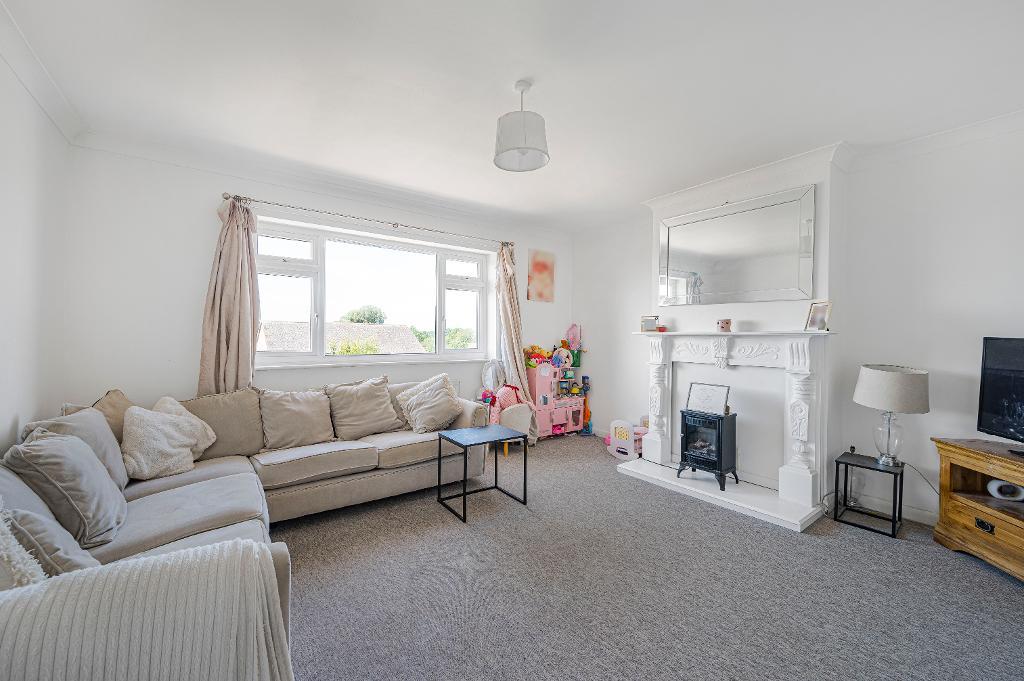 3 Bedroom Flat for Sale in Seaford, BN25 3JY