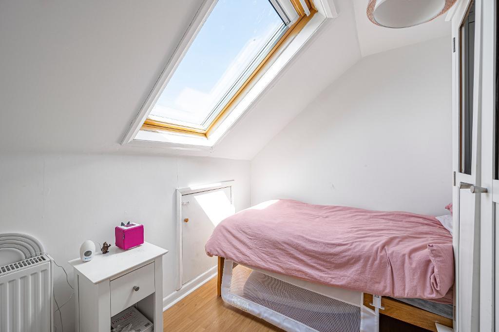 3 Bedroom Flat for Sale in Seaford, BN25 3JY