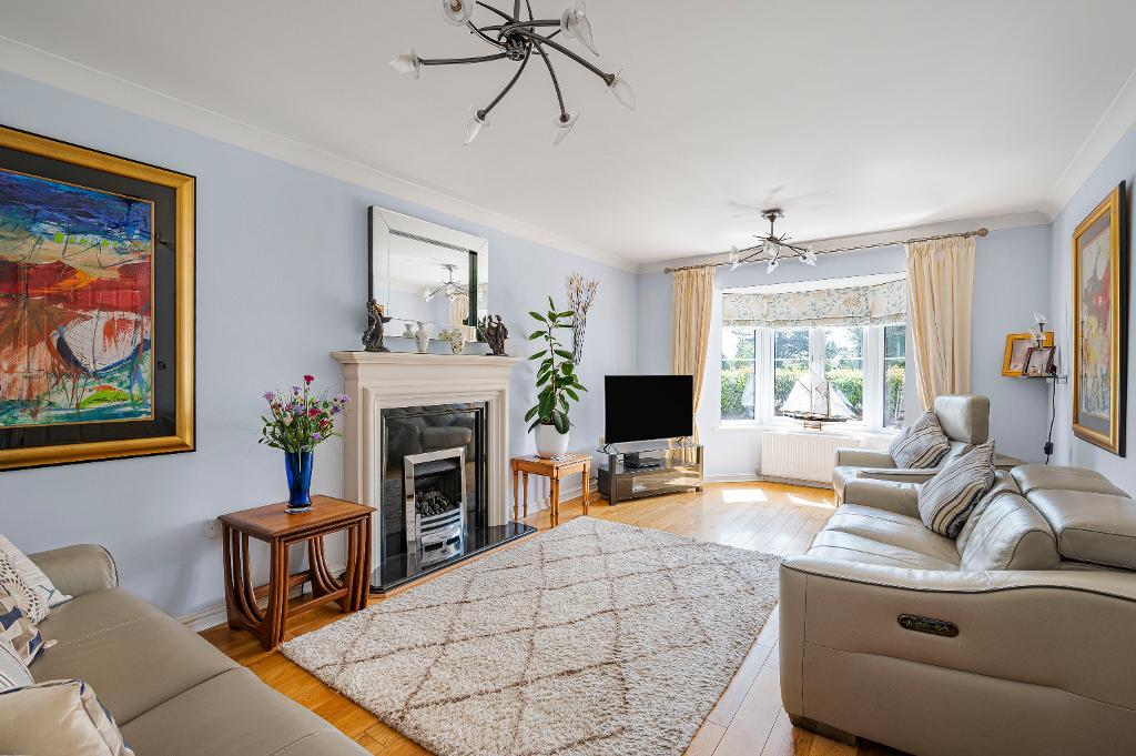 5 Bedroom House for Sale in Seaford, BN25 4AQ