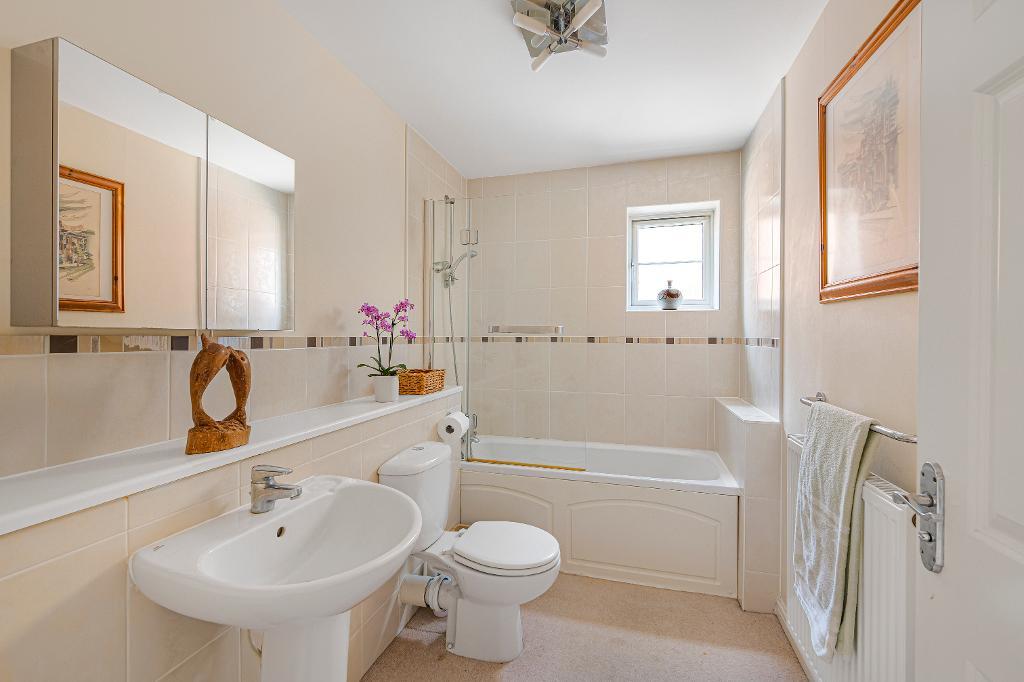 5 Bedroom House for Sale in Seaford, BN25 4AQ