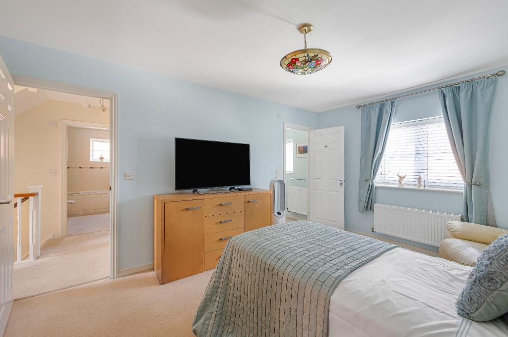 5 Bedroom House for Sale in Seaford, BN25 4AQ