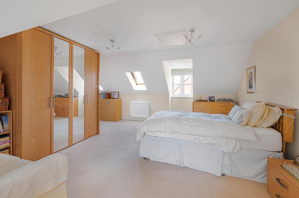 5 Bedroom House for Sale in Seaford, BN25 4AQ