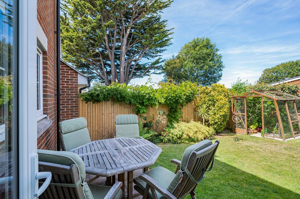5 Bedroom House for Sale in Seaford, BN25 4AQ