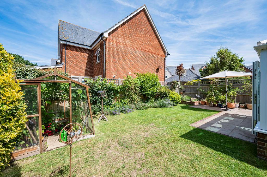 5 Bedroom House for Sale in Seaford, BN25 4AQ
