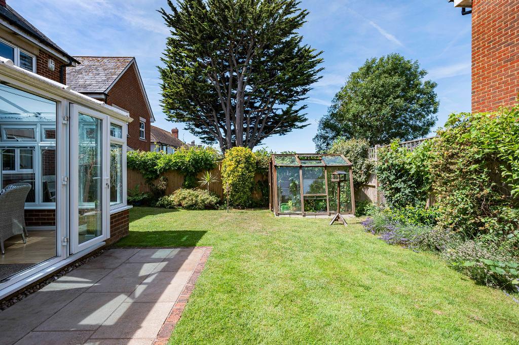 5 Bedroom House for Sale in Seaford, BN25 4AQ