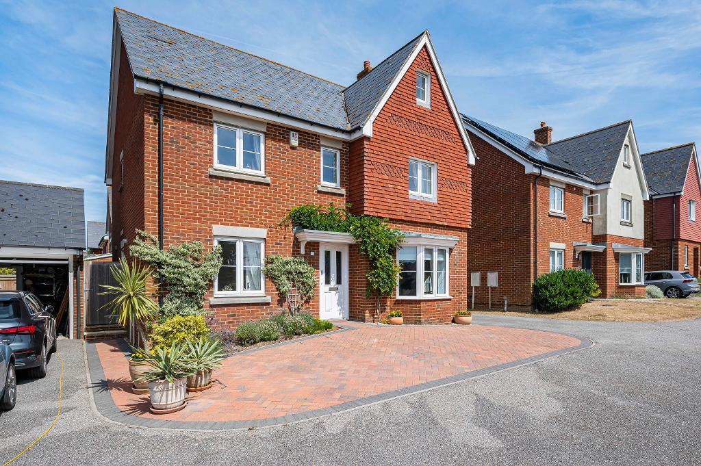 5 Bedroom House for Sale in Seaford, BN25 4AQ