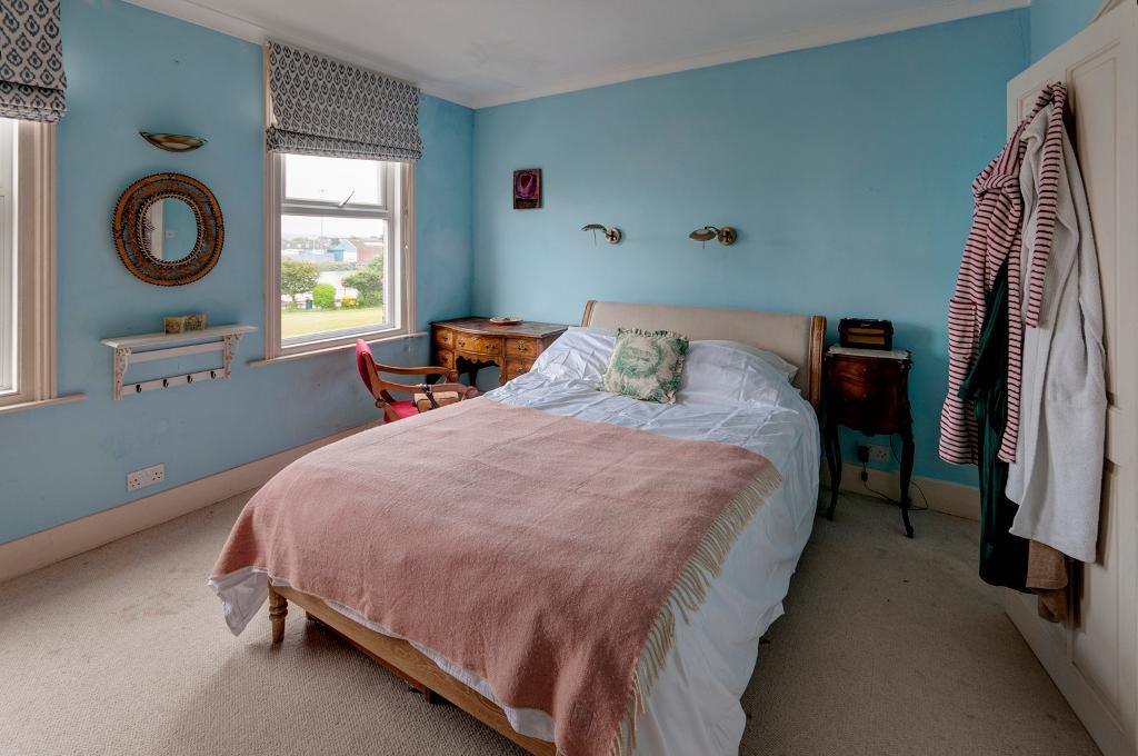 3 Bedroom House to Rent in Newhaven, BN9 9QD
