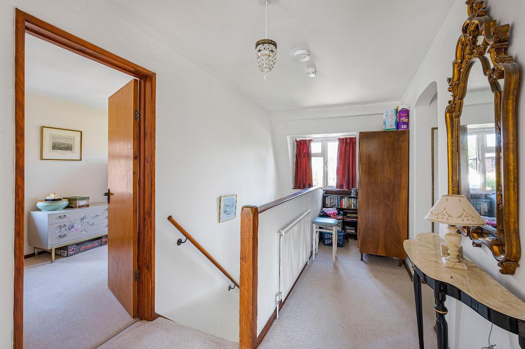 3 Bedroom House for Sale in Seaford, BN25 4LH
