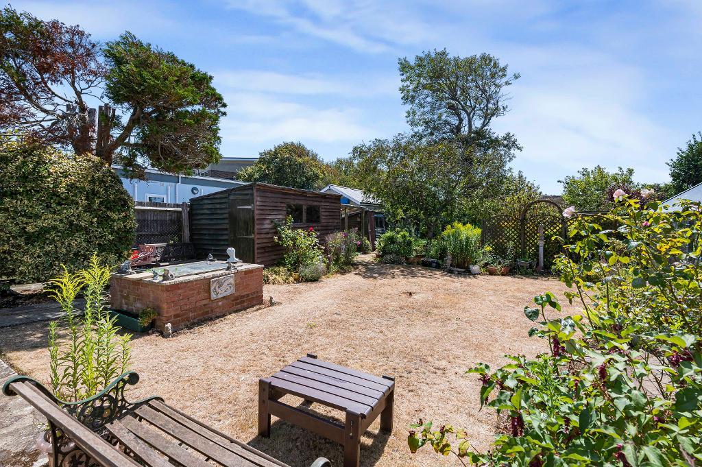 3 Bedroom House for Sale in Seaford, BN25 4LH