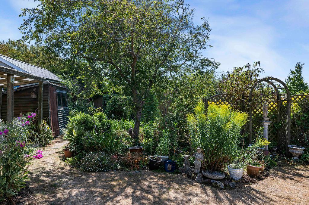3 Bedroom House for Sale in Seaford, BN25 4LH