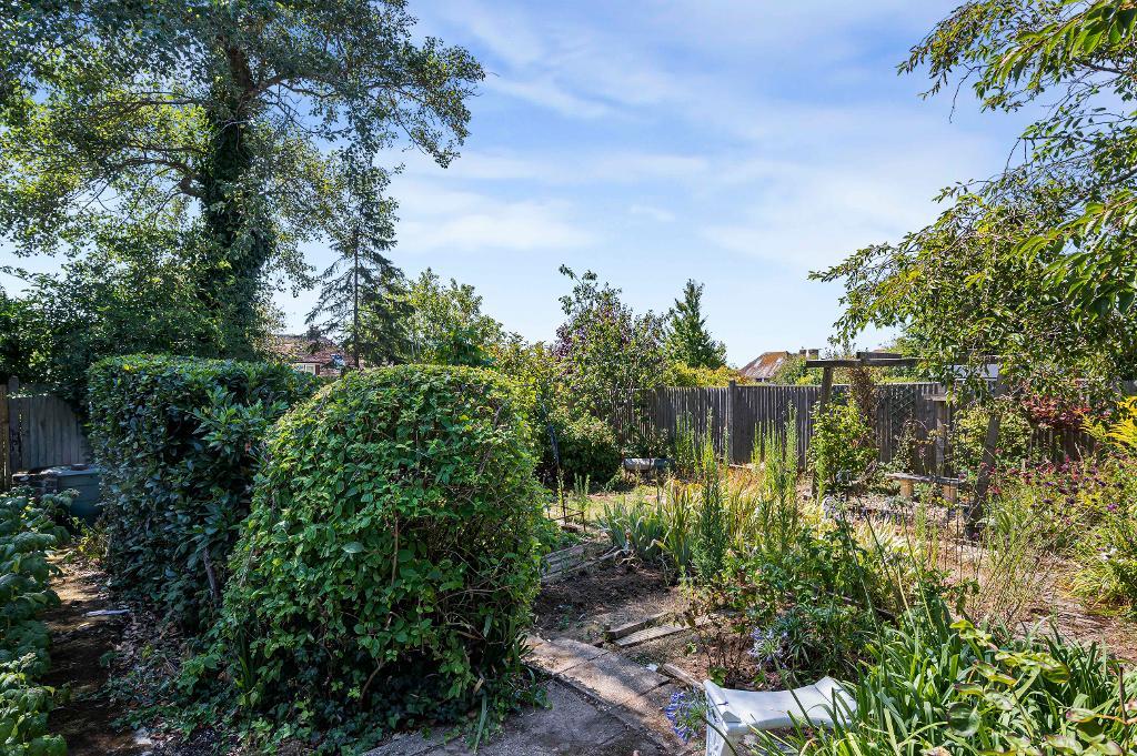 3 Bedroom House for Sale in Seaford, BN25 4LH