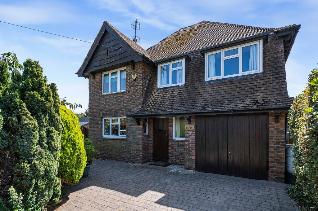 3 Bedroom House for Sale in Seaford, BN25 4LH