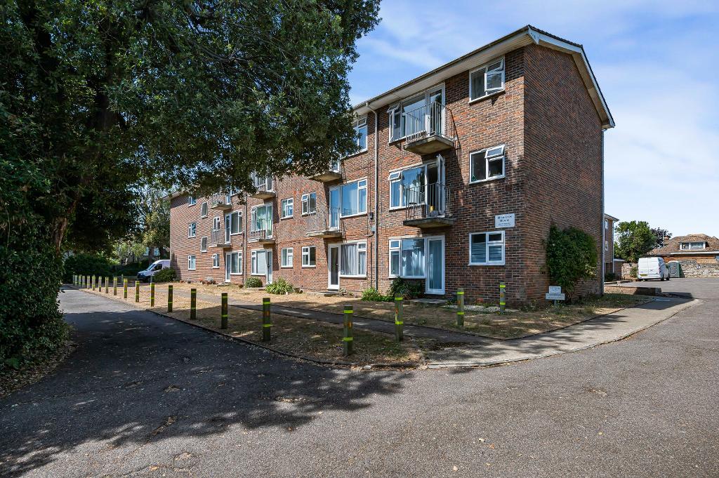 1 Bedroom Flat for Sale in Seaford, BN25 2EL