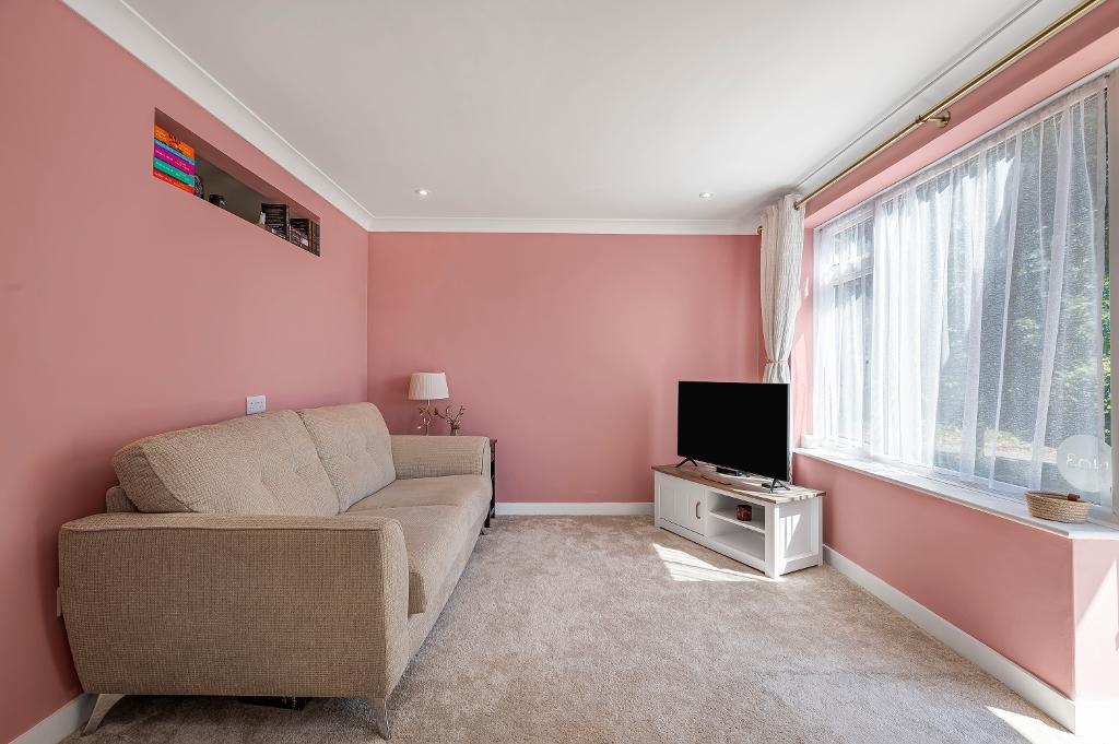 1 Bedroom Flat for Sale in Seaford, BN25 2EL