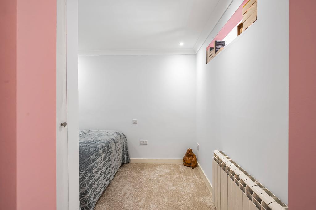 1 Bedroom Flat for Sale in Seaford, BN25 2EL