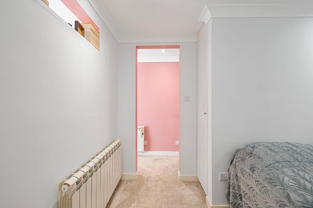 1 Bedroom Flat for Sale in Seaford, BN25 2EL