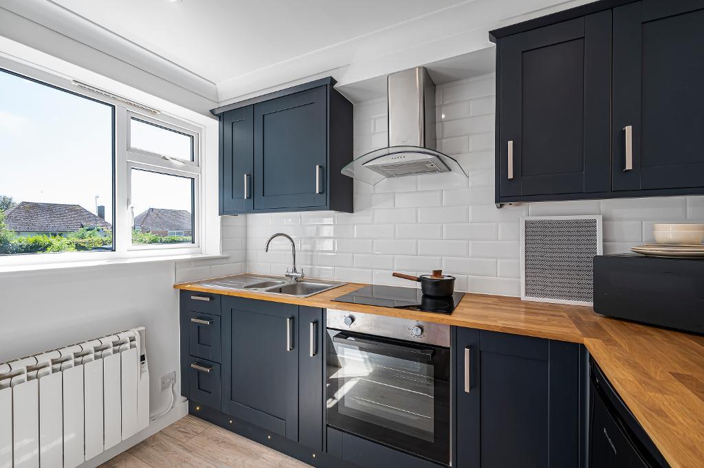 1 Bedroom Flat for Sale in Seaford, BN25 2EL