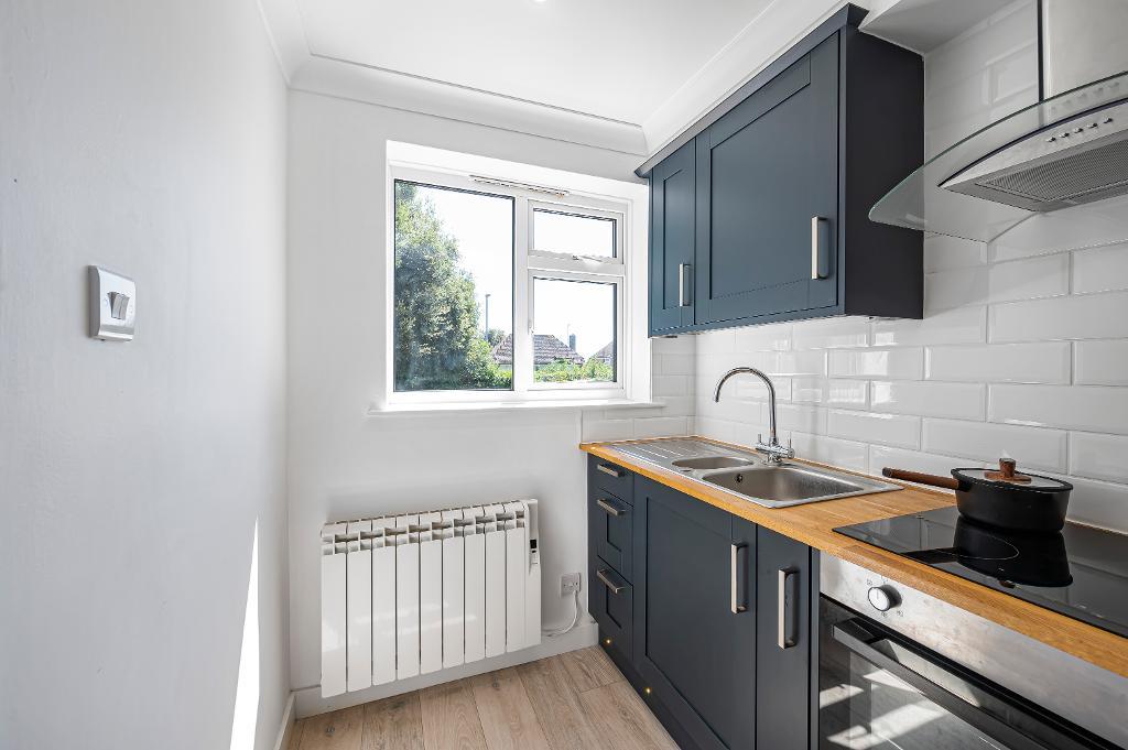 1 Bedroom Flat for Sale in Seaford, BN25 2EL