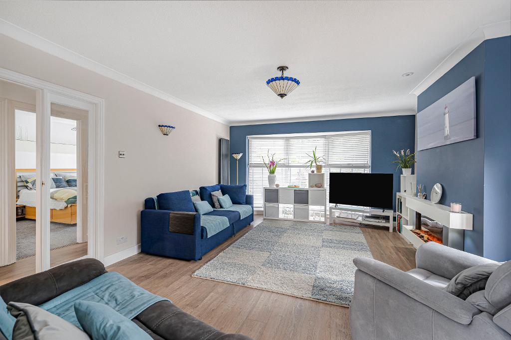2 Bedroom Bungalow for Sale in Seaford, BN25 4ED